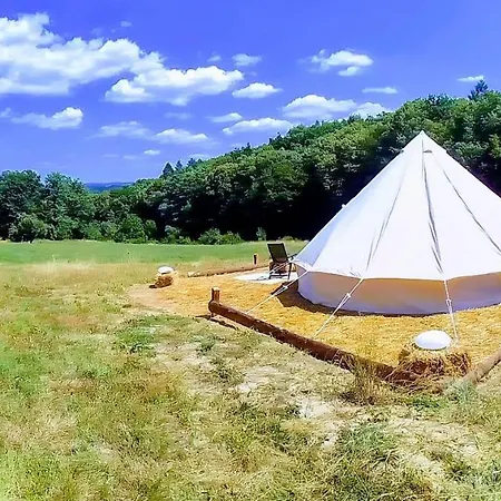 Glamping 4 Acres Frystak
