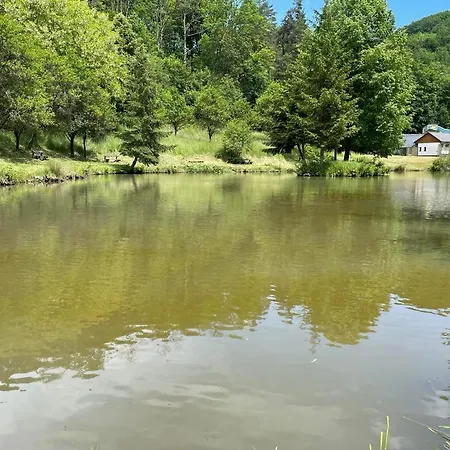 Роскошный шатер Glamping 4 Acres Frystak